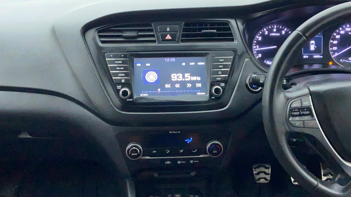 2017 Hyundai i20 Active 1.2 SX, Petrol, Manual, 11,036 km, Air Conditioner