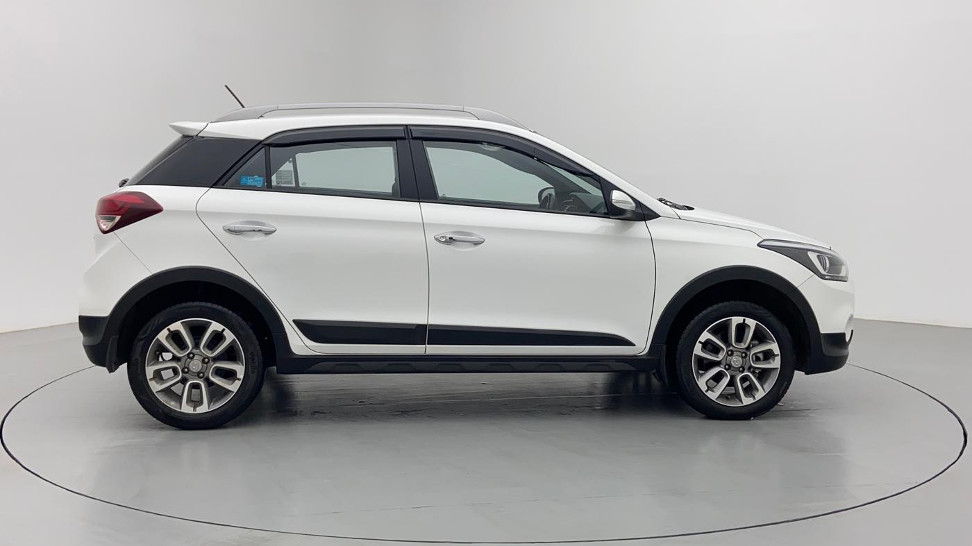 2017 Hyundai i20 Active 1.2 SX, Petrol, Manual, 11,036 km, Right Side View