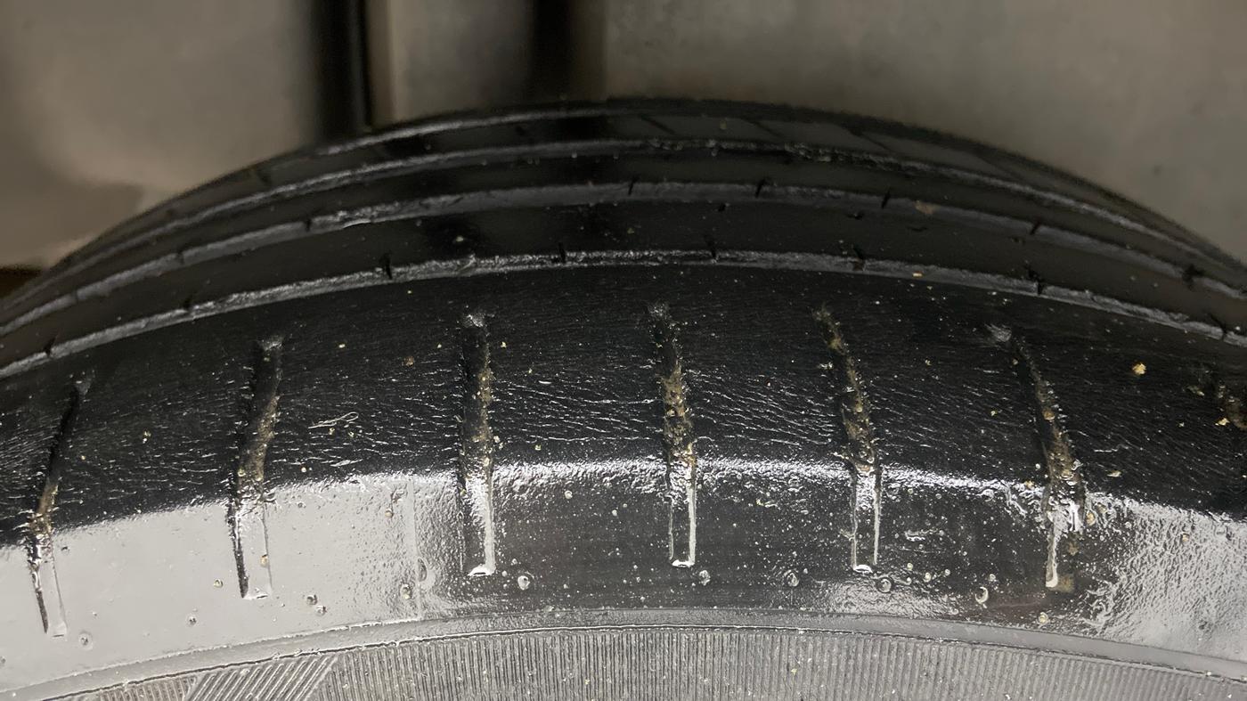 2019 Maruti Ciaz ALPHA  AT 1.5 SHVS PETROL, Petrol, Automatic, 57,734 km, Right Rear Tyre Tread