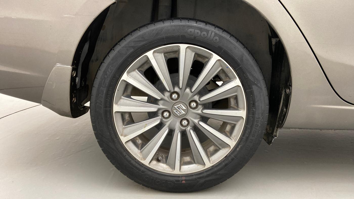 2019 Maruti Ciaz ALPHA  AT 1.5 SHVS PETROL, Petrol, Automatic, 57,734 km, Right Rear Wheel