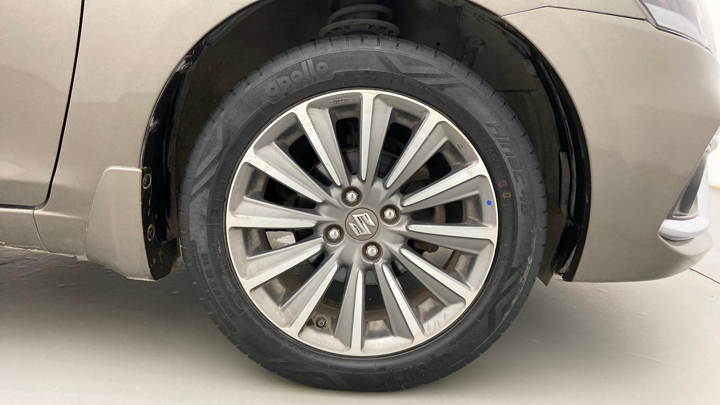 2019 Maruti Ciaz ALPHA  AT 1.5 SHVS PETROL, Petrol, Automatic, 57,734 km, Right Front Wheel