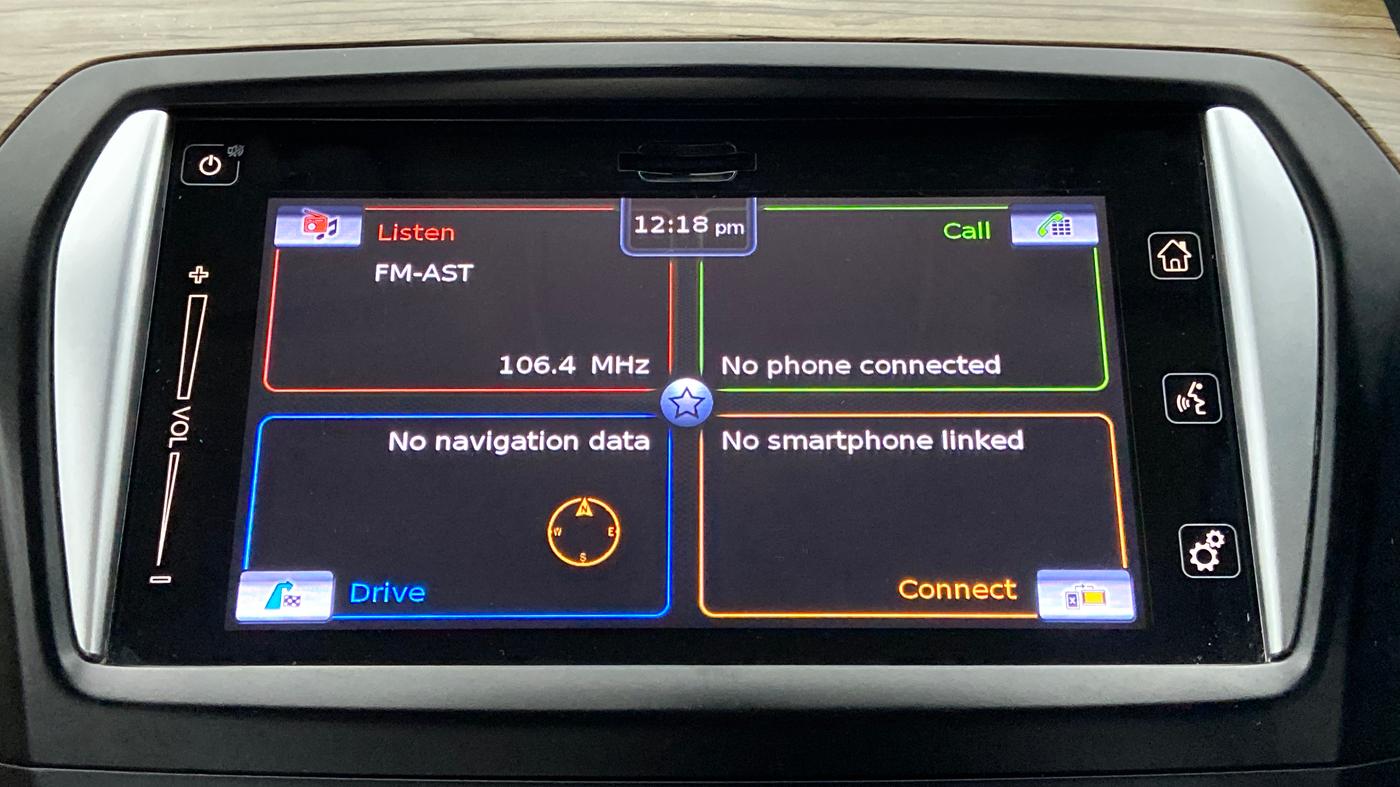 2019 Maruti Ciaz ALPHA  AT 1.5 SHVS PETROL, Petrol, Automatic, 57,734 km, Infotainment System