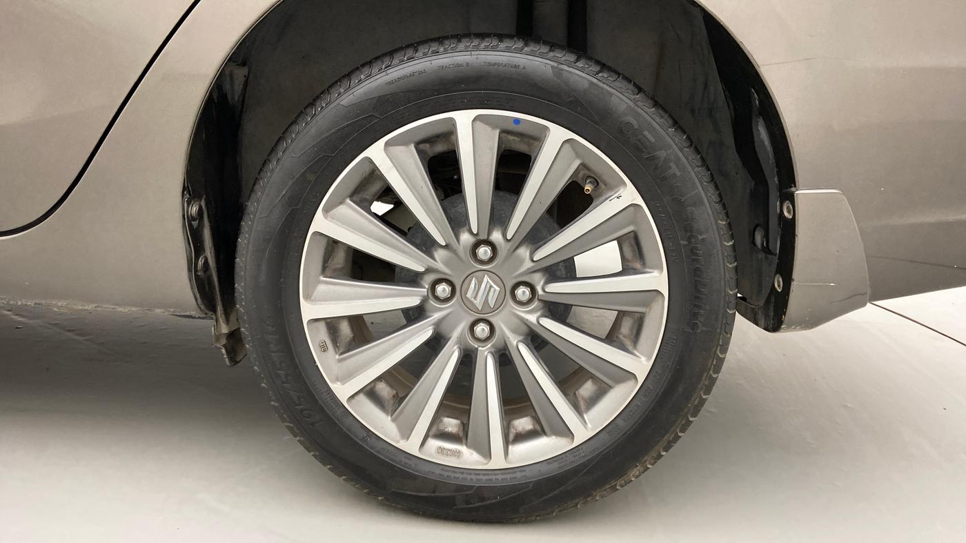 2019 Maruti Ciaz ALPHA  AT 1.5 SHVS PETROL, Petrol, Automatic, 57,734 km, Left Rear Wheel