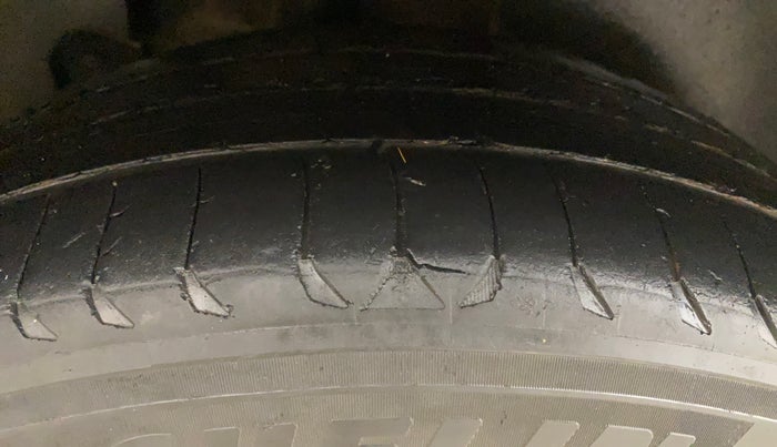 2020 KIA SELTOS GTX PLUS AT 1.5 DIESEL, Diesel, Automatic, 1,16,719 km, Right Rear Tyre Tread