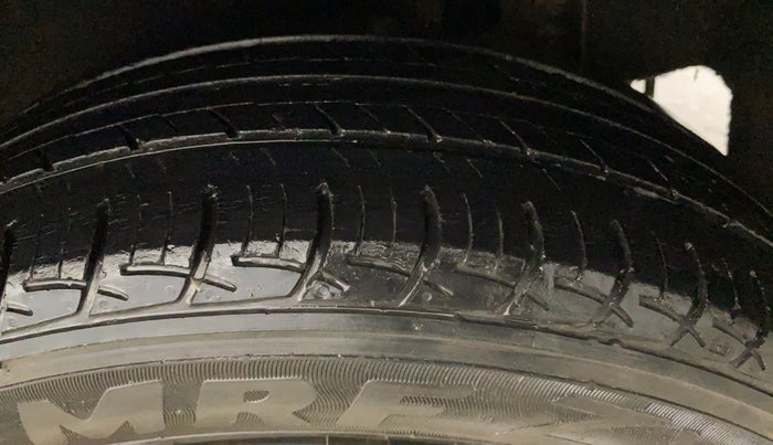 2018 Maruti Baleno DELTA PETROL 1.2, Petrol, Manual, 29,222 km, Left Front Tyre Tread