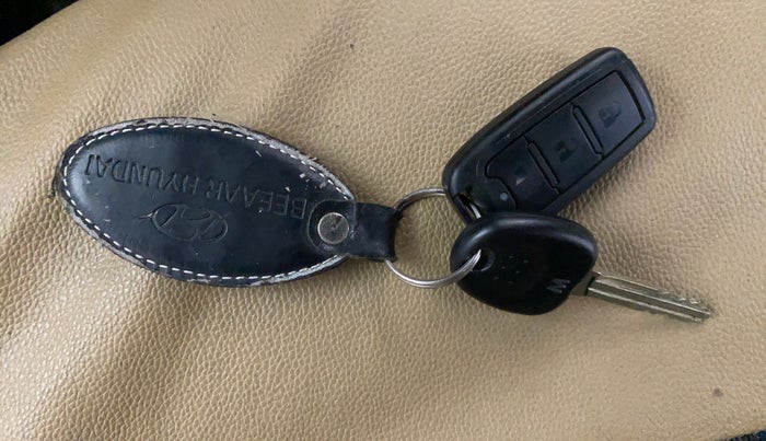 2015 Hyundai Eon D-LITE+, Petrol, Manual, 42,232 km, Key Close Up