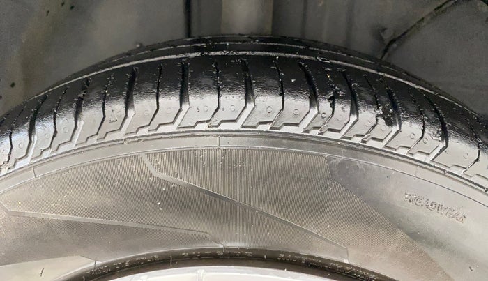 2022 Tata PUNCH ACCOMPLISHED MT, Petrol, Manual, 86,781 km, Right Rear Tyre Tread