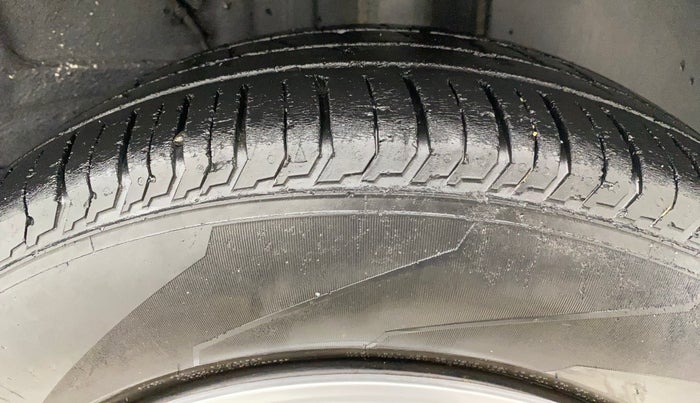 2022 Tata PUNCH ACCOMPLISHED MT, Petrol, Manual, 86,781 km, Left Rear Tyre Tread