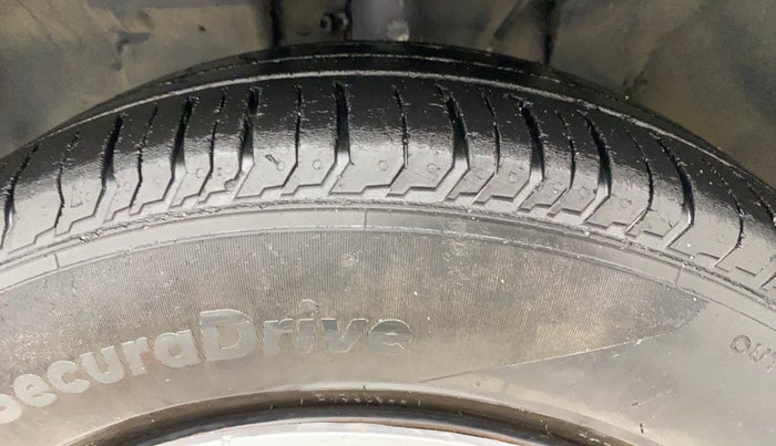 2022 Tata PUNCH ACCOMPLISHED MT, Petrol, Manual, 86,781 km, Left Front Tyre Tread