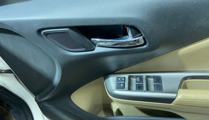 2016 Honda City 1.5L I-VTEC VX CVT, Petrol, Automatic, 84,491 km, Driver Side Door Panels Control