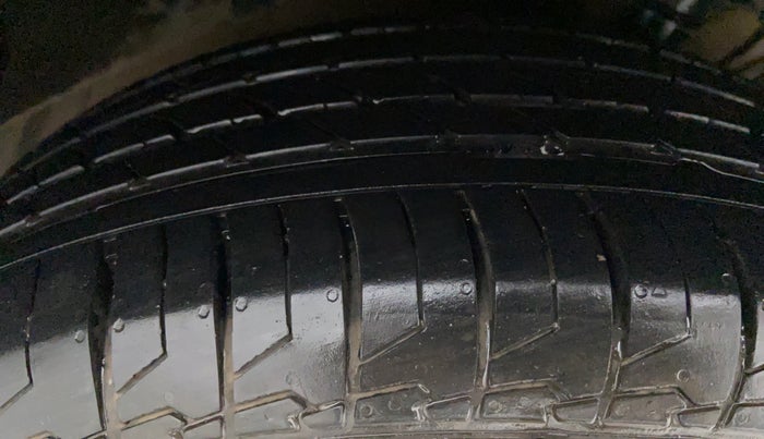 2020 Maruti S Cross ZETA AT 1.5 SHVS, Petrol, Automatic, 12,172 km, Left Front Tyre Tread