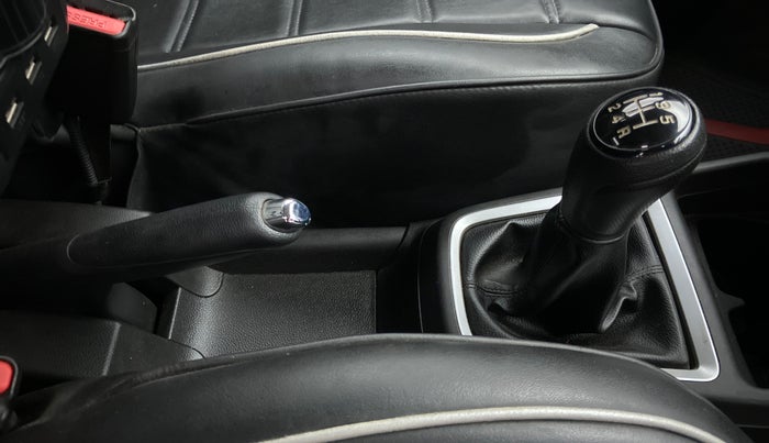 2021 Maruti Swift ZXI+, Petrol, Manual, 24,783 km, Gear Lever