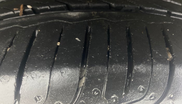 2022 MG ASTOR SHARP 1.5 MT, Petrol, Manual, 25,023 km, Left Front Tyre Tread