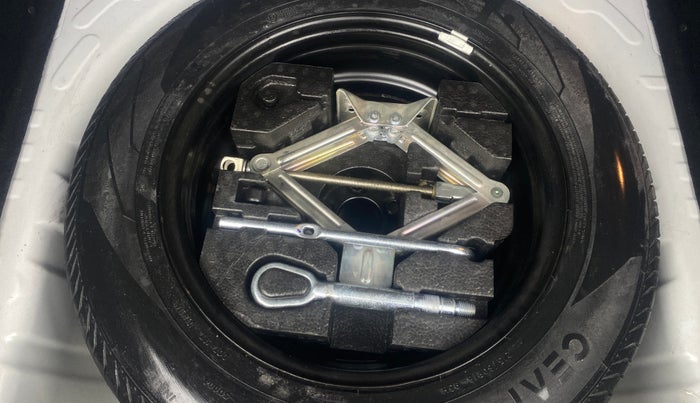 2022 MG ASTOR SHARP 1.5 MT, Petrol, Manual, 25,023 km, Spare Tyre