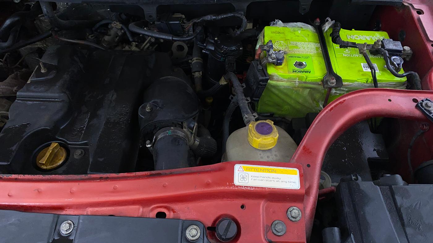 2018 Mahindra TUV300 T10, Diesel, Manual, 74,032 km, Engine View - Left