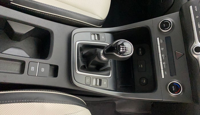 2022 Hyundai Creta SX (O) 1.5 DIESEL, Diesel, Manual, 67,927 km, Gear Lever