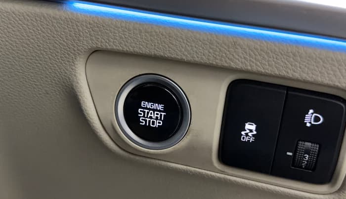 2022 KIA CARENS LUXURY PLUS 1.4 PETROL 7 STR, Petrol, Manual, 78,921 km, Keyless Start/ Stop Button