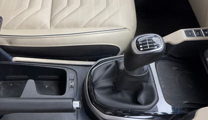 2022 KIA CARENS LUXURY PLUS 1.4 PETROL 7 STR, Petrol, Manual, 78,921 km, Gear Lever