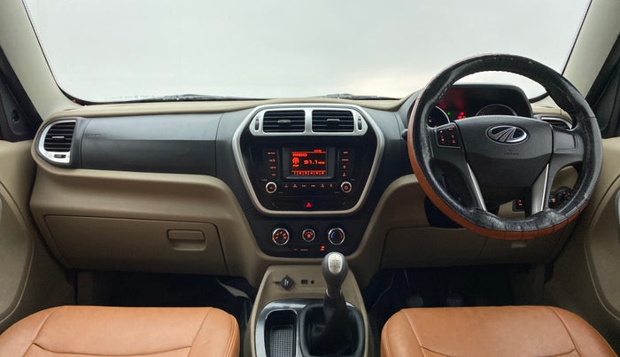 2017 Mahindra TUV300 T8, Diesel, Manual, 77,555 km, Dashboard