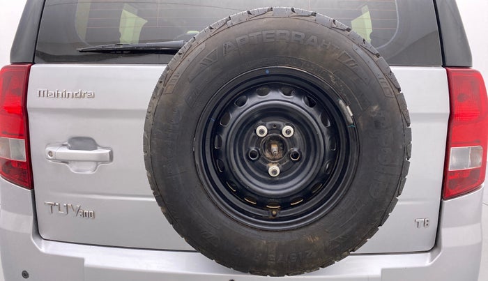 2017 Mahindra TUV300 T8, Diesel, Manual, 77,555 km, Spare Tyre