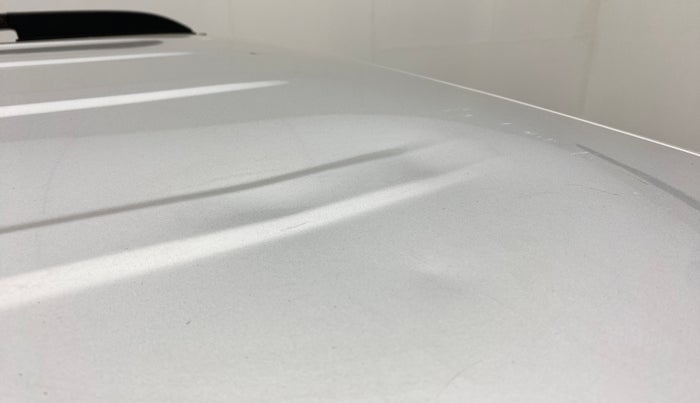 2017 Mahindra TUV300 T8, Diesel, Manual, 77,555 km, Roof - Slightly dented