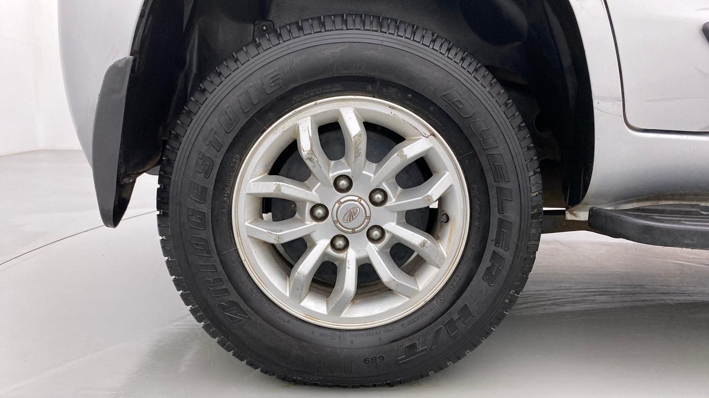 2017 Mahindra TUV300 T8, Diesel, Manual, 77,555 km, Right Rear Wheel