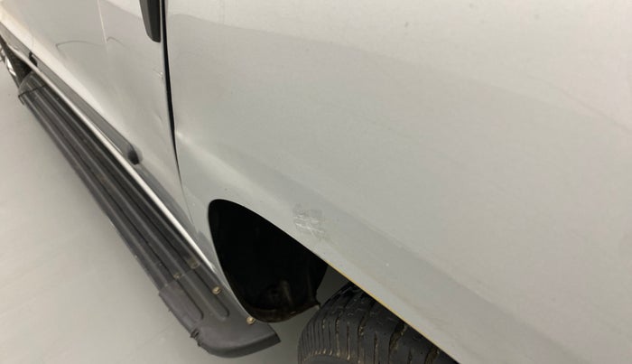 2017 Mahindra TUV300 T8, Diesel, Manual, 77,555 km, Left quarter panel - Slightly dented