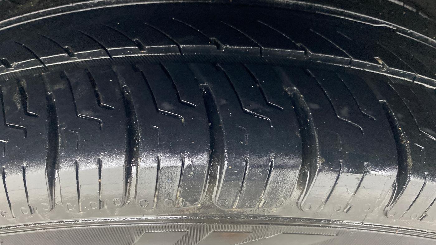 2017 Maruti Baleno DELTA CVT PETROL 1.2, Petrol, Automatic, 1,05,676 km, Right Rear Tyre Tread