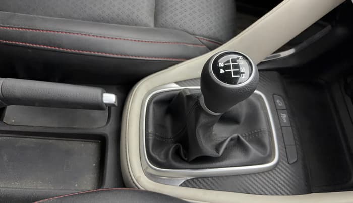 2023 MG ASTOR STYLE 1.5 MT, Petrol, Manual, 28,044 km, Gear Lever
