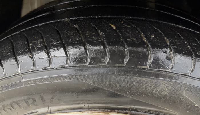 2023 MG ASTOR STYLE 1.5 MT, Petrol, Manual, 28,044 km, Right Front Tyre Tread