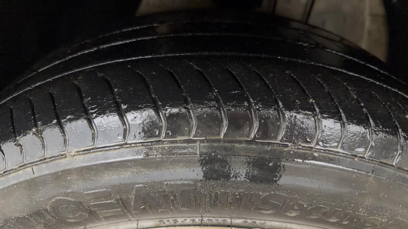 2023 MG ASTOR STYLE 1.5 MT, Petrol, Manual, 28,044 km, Left Front Tyre Tread