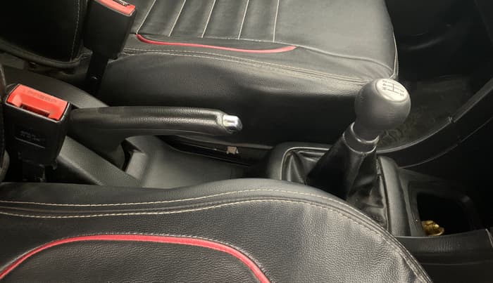 2013 Maruti Swift VXI, Petrol, Manual, 69,716 km, Gear Lever