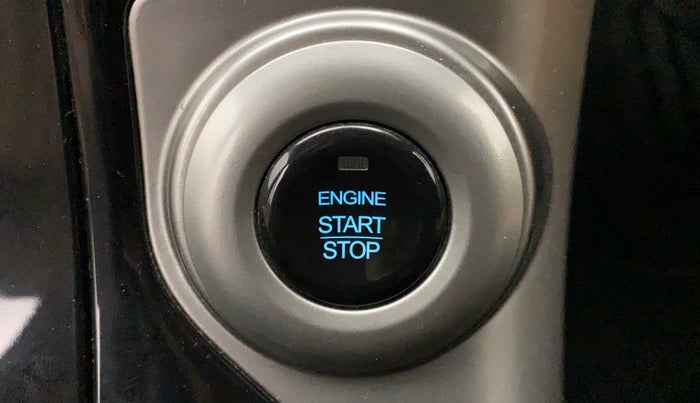 2021 Mahindra XUV500 W11(O), Diesel, Manual, 28,305 km, Keyless Start/ Stop Button