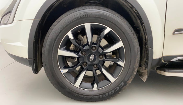 2021 Mahindra XUV500 W11(O), Diesel, Manual, 28,305 km, Left Front Wheel