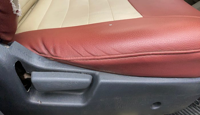2016 Maruti Alto K10 VXI (O), Petrol, Manual, 1,26,243 km, Driver Side Adjustment Panel