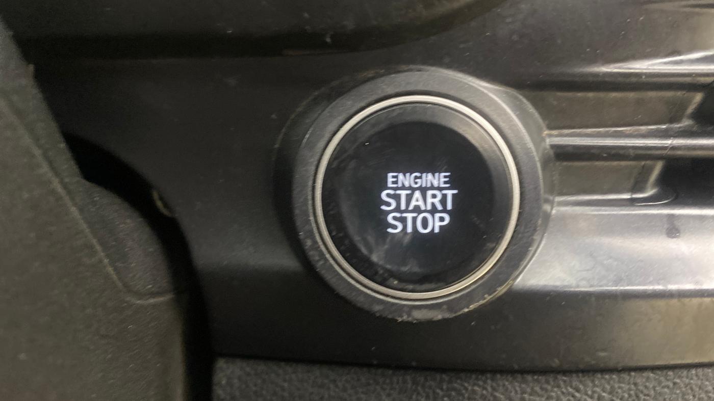 2021 Hyundai NEW I20 ASTA 1.2 AT, Petrol, Automatic, 51,266 km, Keyless Start/ Stop Button
