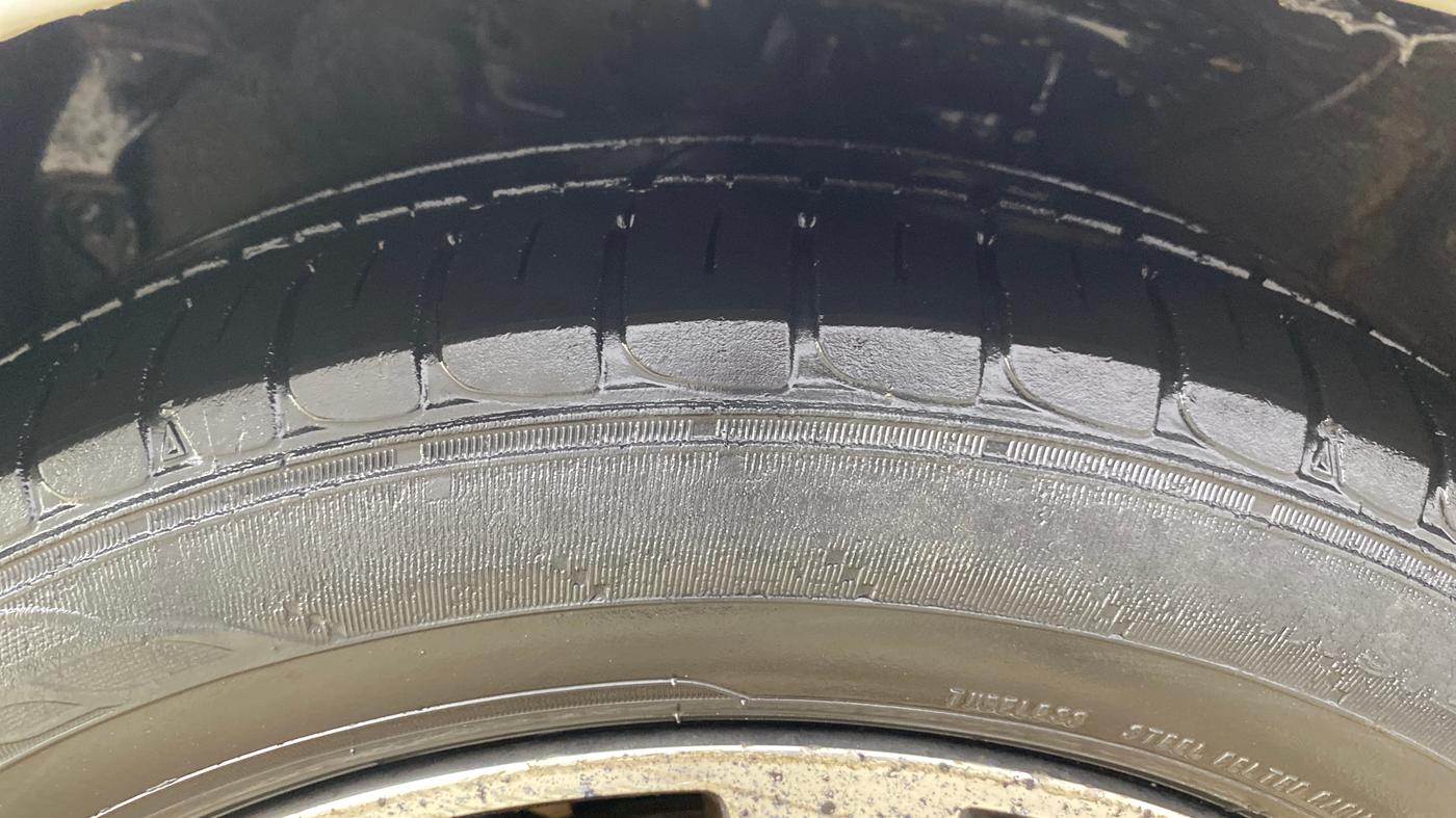 2016 Hyundai Verna 1.6 VTVT SX AT, CNG, Automatic, 77,571 km, Left Front Tyre Tread