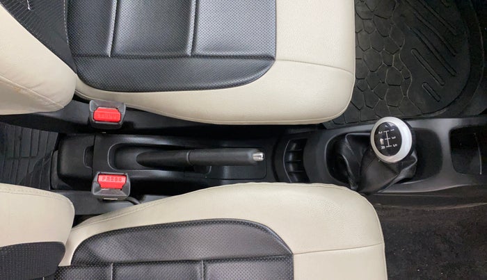 2017 Maruti Wagon R 1.0 VXI, Petrol, Manual, 47,867 km, Gear Lever