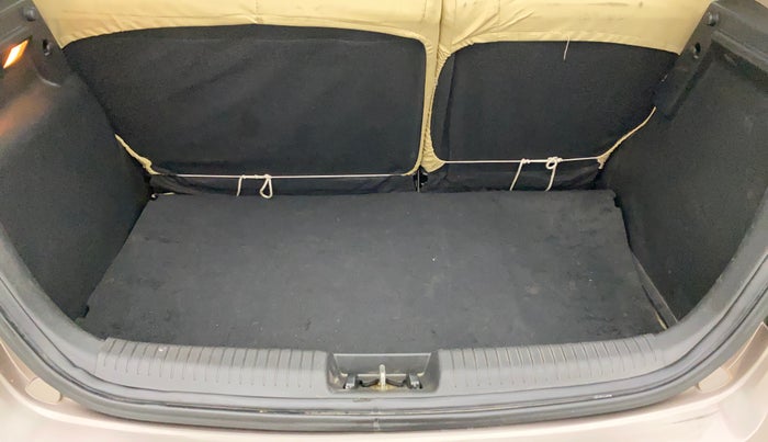 2012 Hyundai i20 SPORTZ (O) 1.2, Petrol, Manual, 84,491 km, Boot Inside