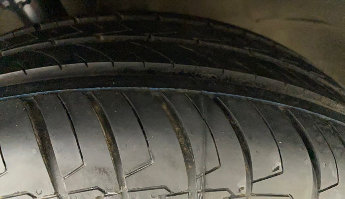 2012 Hyundai i20 SPORTZ (O) 1.2, Petrol, Manual, 84,491 km, Left Front Tyre Tread