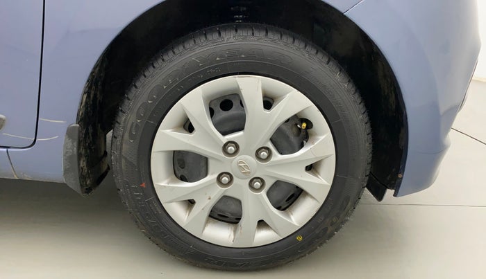 2014 Hyundai Grand i10 SPORTZ 1.2 KAPPA VTVT, Petrol, Manual, 22,366 km, Right Front Wheel