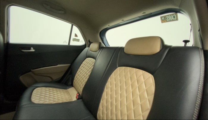 2014 Hyundai Grand i10 SPORTZ 1.2 KAPPA VTVT, Petrol, Manual, 22,366 km, Right Side Rear Door Cabin