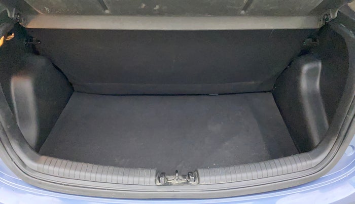 2014 Hyundai Grand i10 SPORTZ 1.2 KAPPA VTVT, Petrol, Manual, 22,366 km, Boot Inside