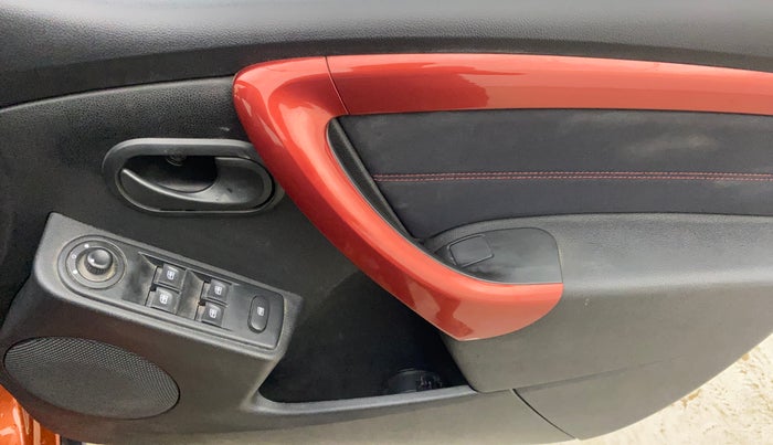 2017 Renault Duster RXS CVT, Petrol, Automatic, 50,487 km, Driver Side Door Panels Control