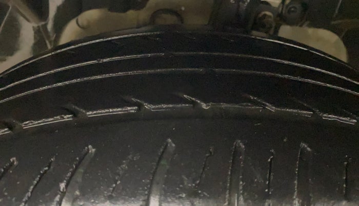 2015 Ford Ecosport TITANIUM 1.0L ECOBOOST, Petrol, Manual, 58,895 km, Left Front Tyre Tread