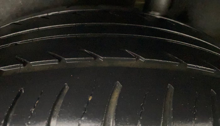 2015 Ford Ecosport TITANIUM 1.0L ECOBOOST, Petrol, Manual, 58,895 km, Left Rear Tyre Tread