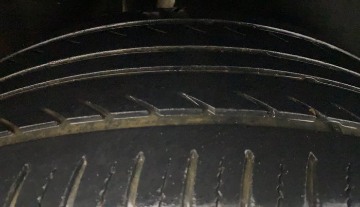 2015 Ford Ecosport TITANIUM 1.0L ECOBOOST, Petrol, Manual, 58,895 km, Right Rear Tyre Tread