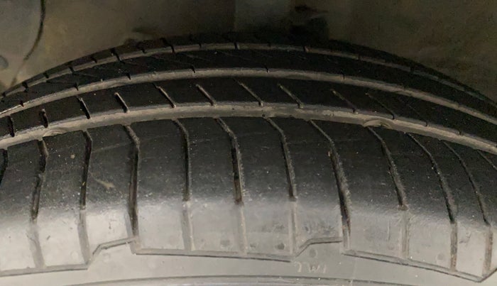 2015 Hyundai Grand i10 ASTA AT 1.2 KAPPA VTVT, Petrol, Automatic, 55,629 km, Left Front Tyre Tread