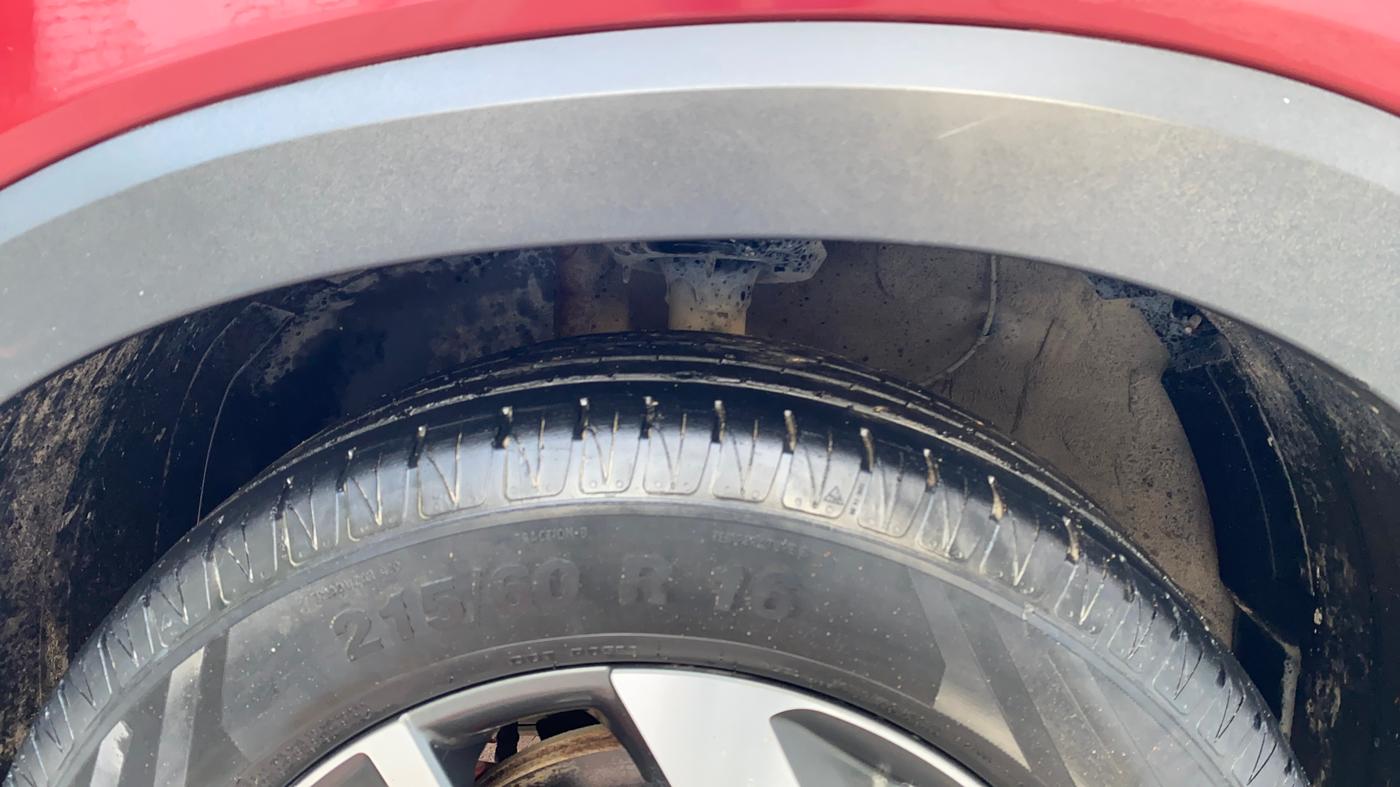 2021 KIA SONET GTX PLUS 1.5 AT, Diesel, Automatic, 29,694 km, Left Front Tyre Tread