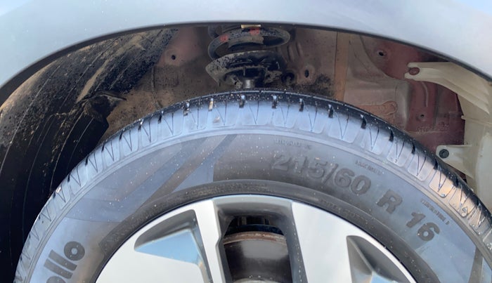 2021 KIA SONET GTX PLUS 1.5 AT, Diesel, Automatic, 29,694 km, Right Front Tyre Tread